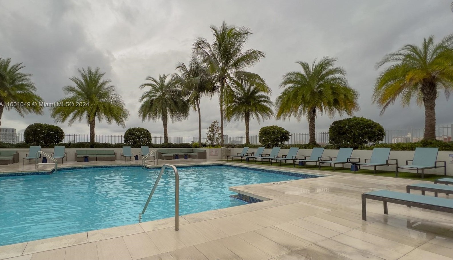 3000 Coral Way, Miami FL  33145-3243 exterior