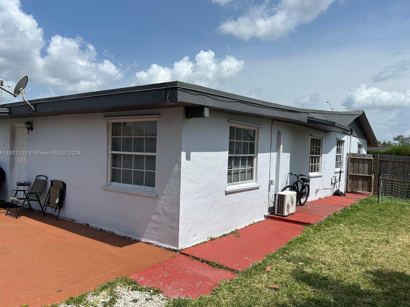 12240 Sw 198th St, Miami, FL 33177