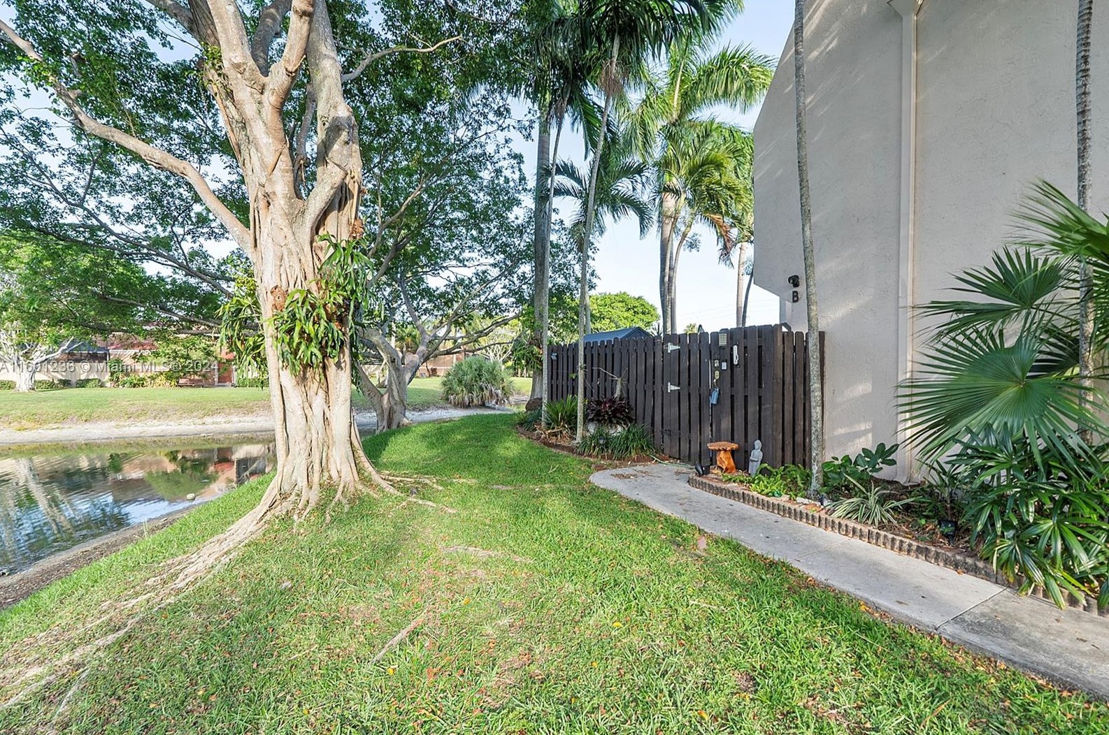 6254 Seven Springs Blvd, Lake Worth, FL 33463-1631