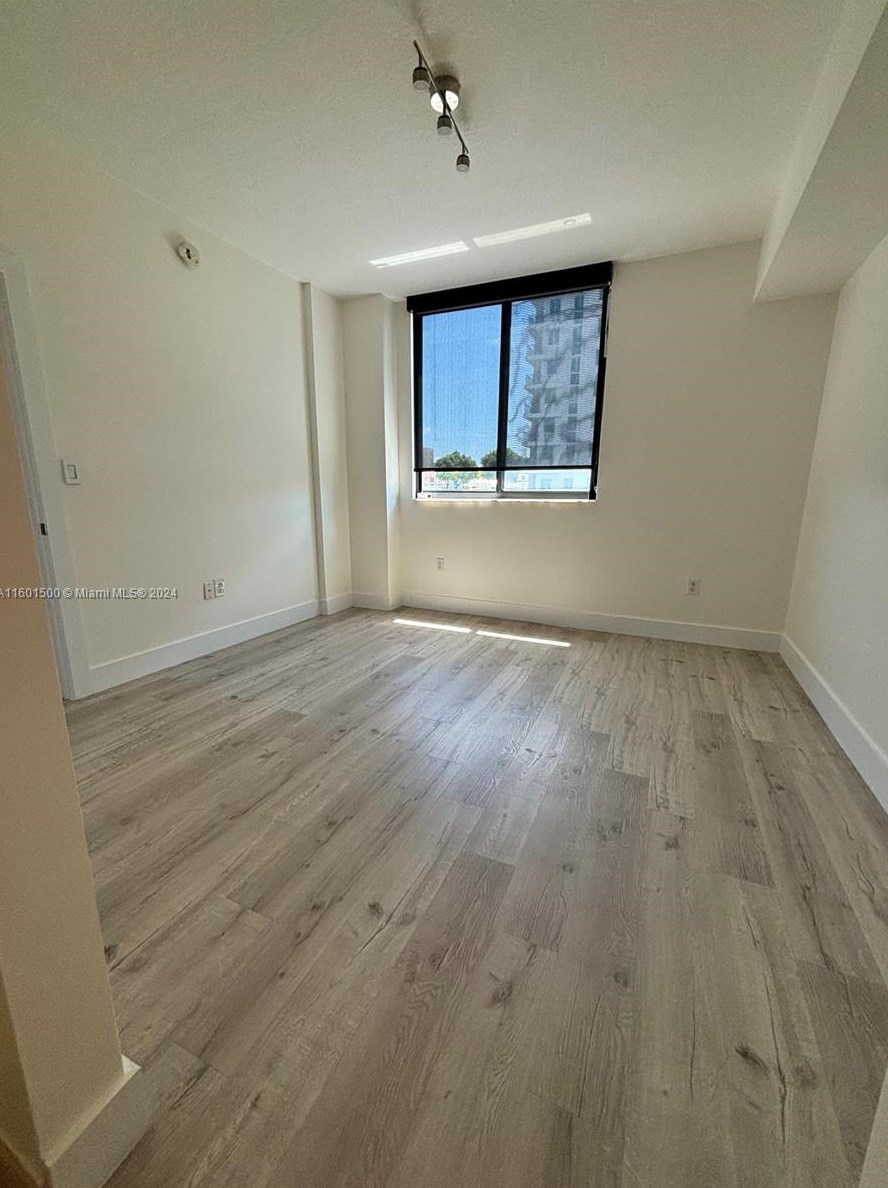 3590 Coral Way #709, Miami, FL 33145