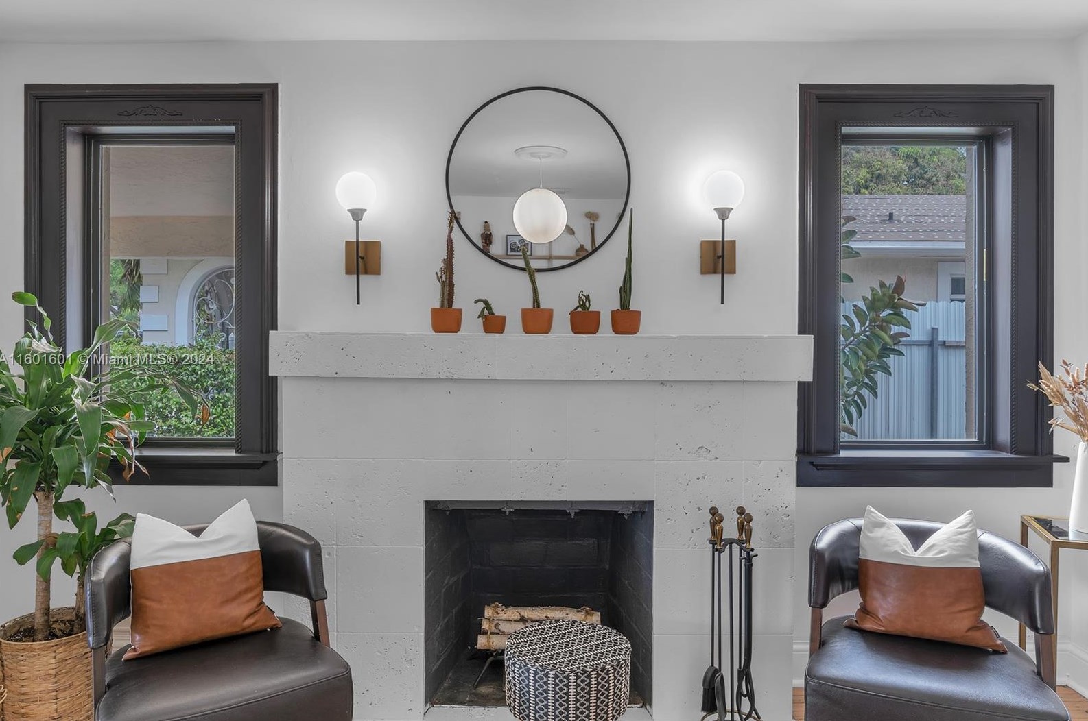 549 Ln Villa Dr, Miami FL 33166-6029 exterior