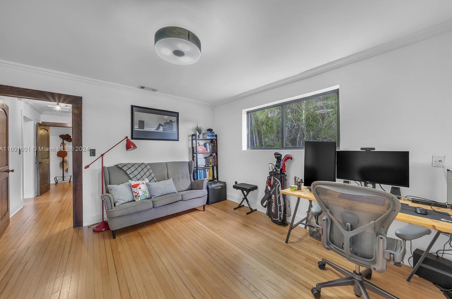 549 Ln Villa Dr, Miami FL 33166-6029 exterior