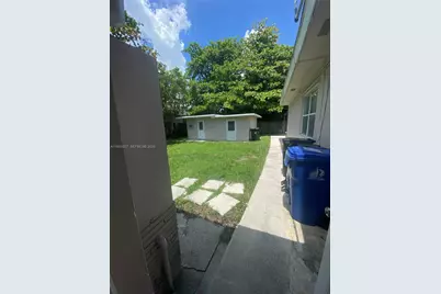 1739 SW 28th Ter, Fort Lauderdale, FL 33312 - Photo 16