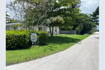1739 SW 28th Ter, Fort Lauderdale, FL 33312 - Photo 2