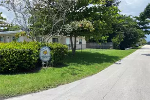 1739 SW 28th Terrace, Fort Lauderdale, FL 33312 - Photo 2
