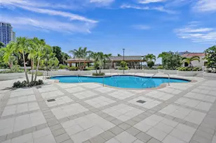 20281 E Country Club Dr, Aventura, FL 33180 - Photo 2