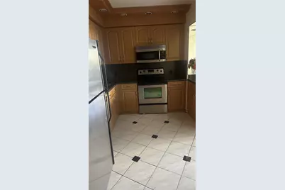 20281 E Country Club Dr #305, Aventura, FL 33180 - Photo 32