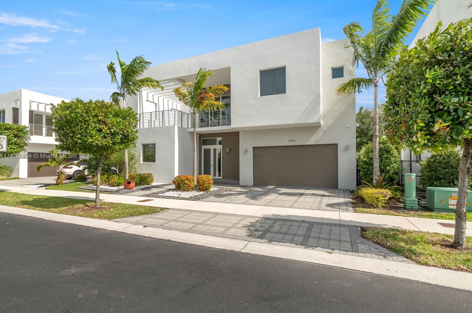 9980 74th Ter, Miami, FL 33178-2947