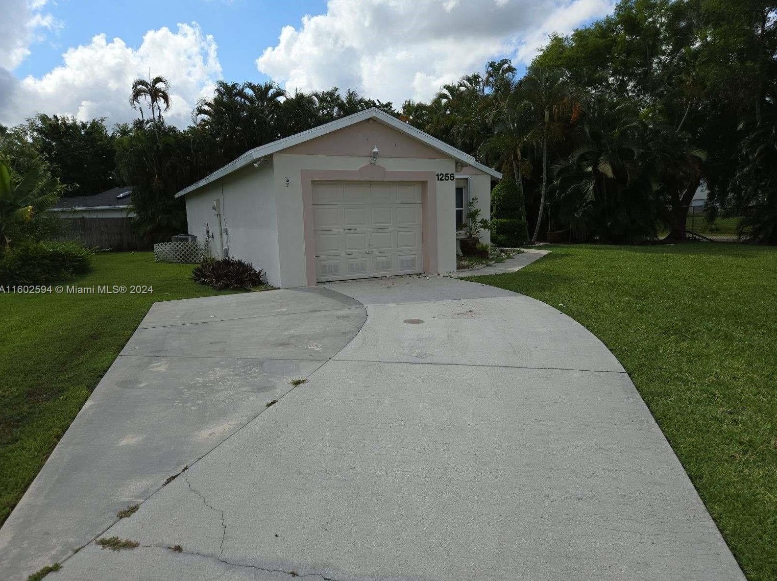 1256 Pine Sage Cir, West Palm Beach, FL 33409-7062