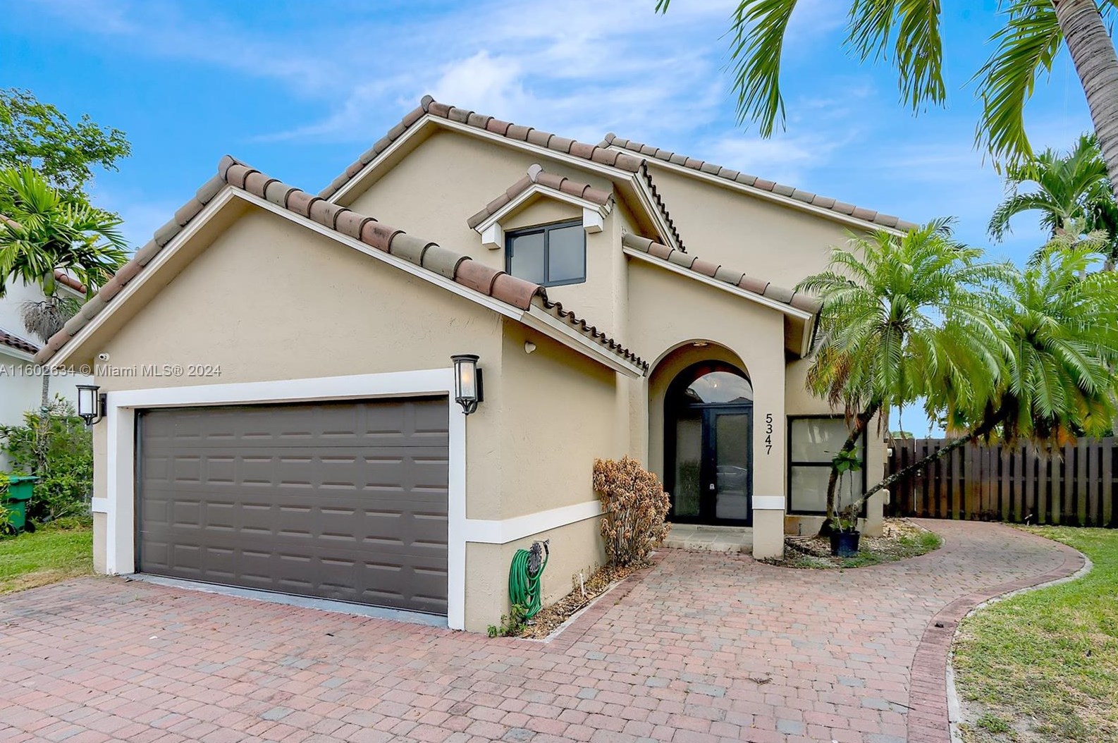 5347 153rd Ave, Miami, FL 33185-4267