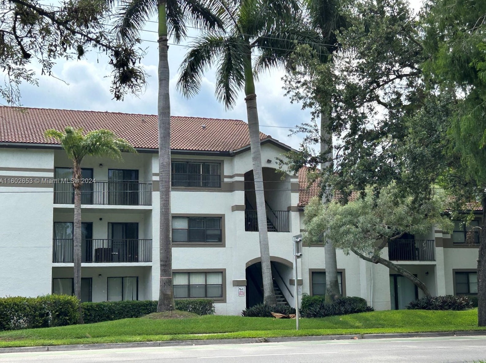 530 Park Rd, Hollywood, FL