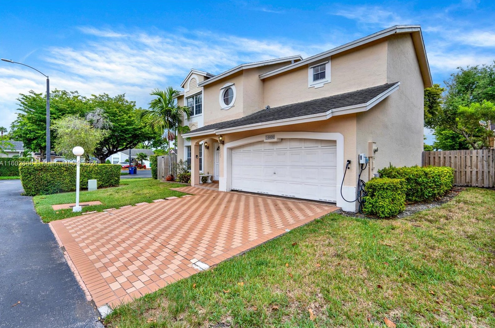 10000 51 Ln, Miami FL  33178-1943 exterior