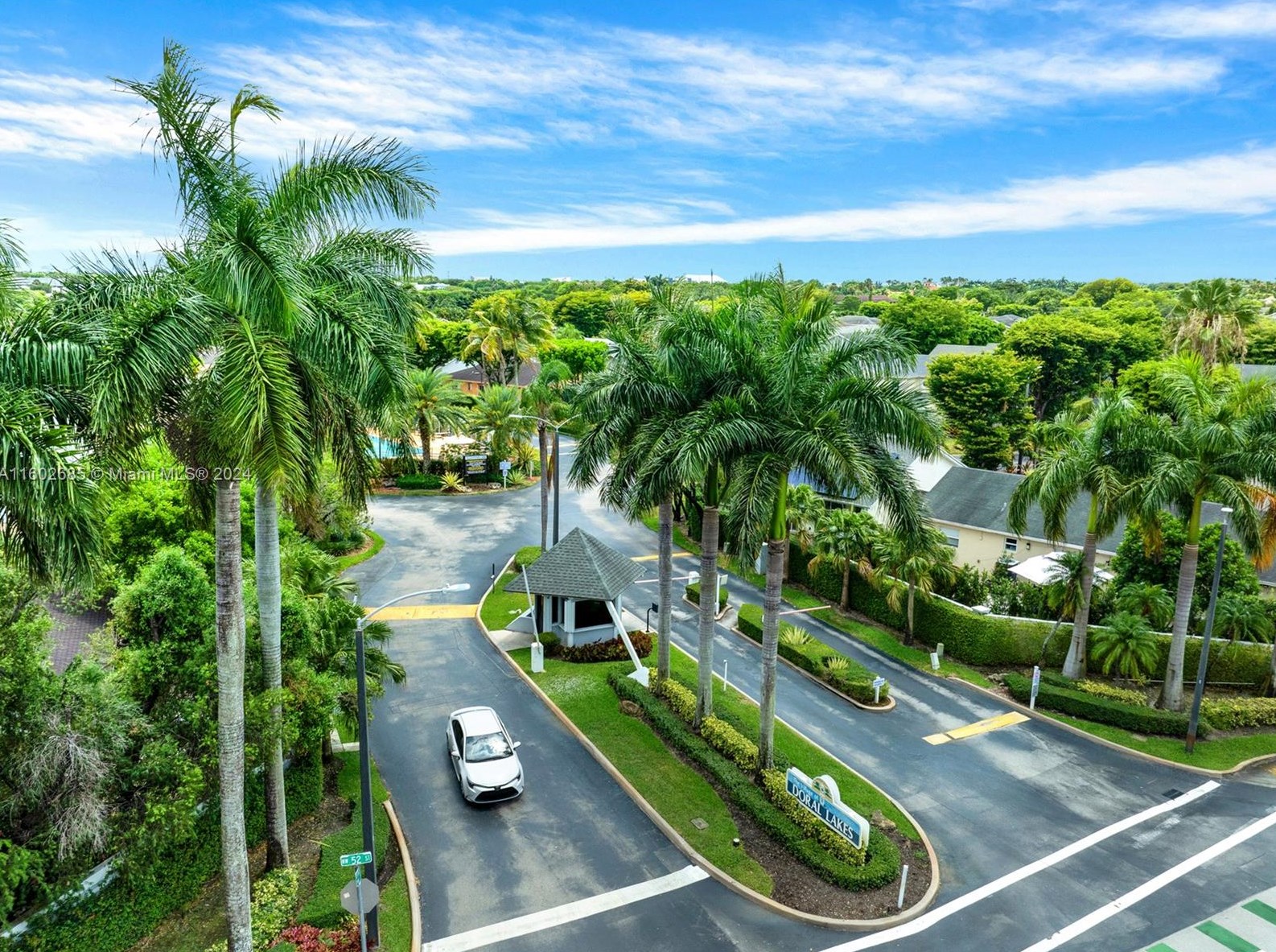 10000 51 Ln, Miami FL  33178-1943 exterior