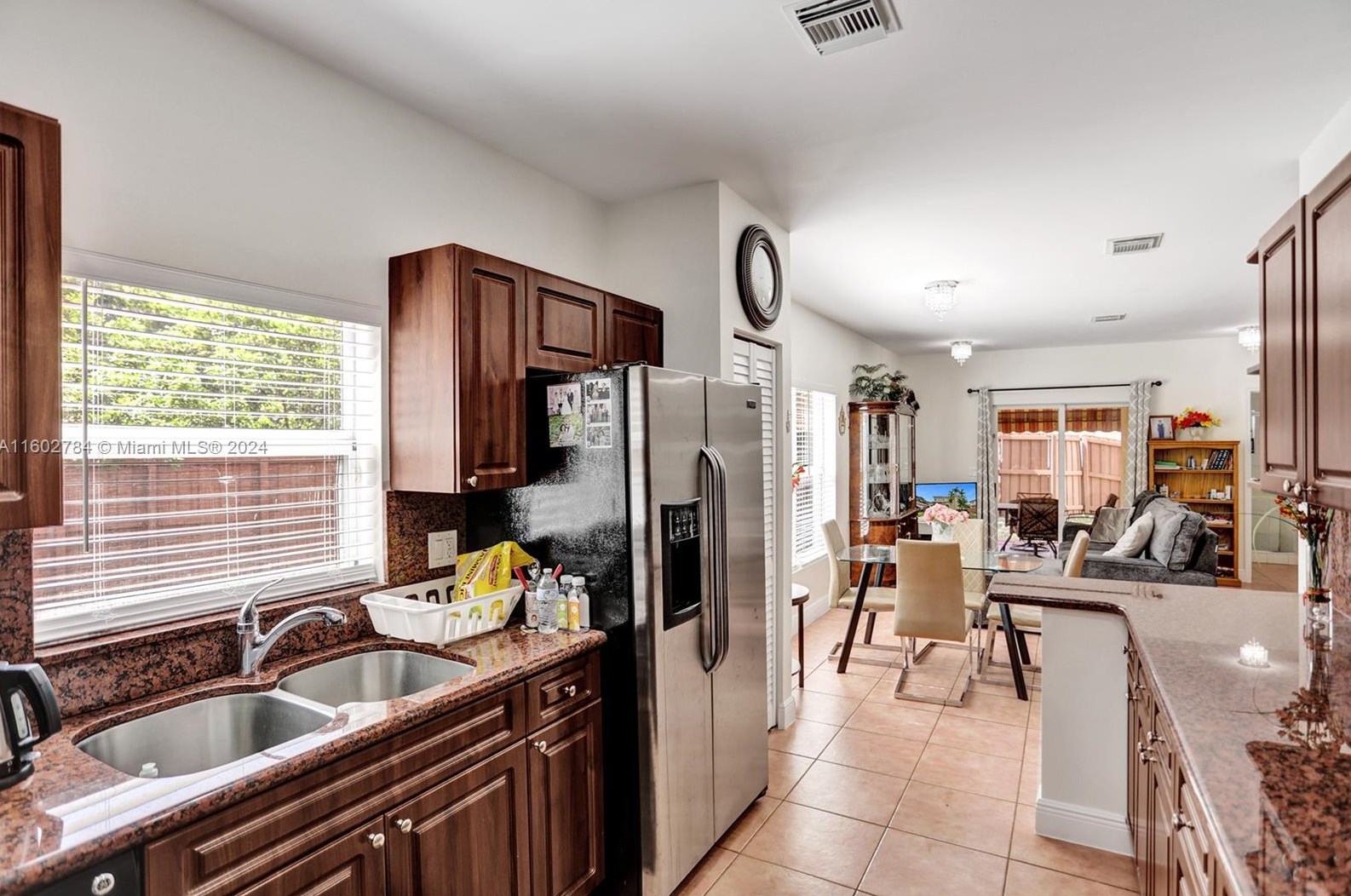 1305 30 Ct, Hollywood FL 33021-5000 exterior