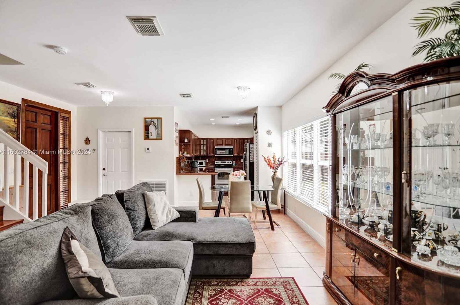 1305 30 Ct, Hollywood FL 33021-5000 exterior