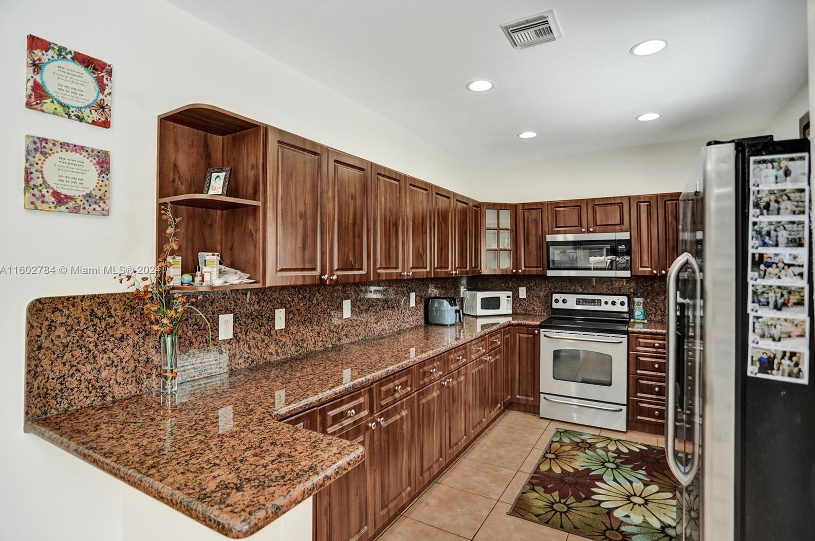 1305 30 Ct, Hollywood FL 33021-5000 exterior