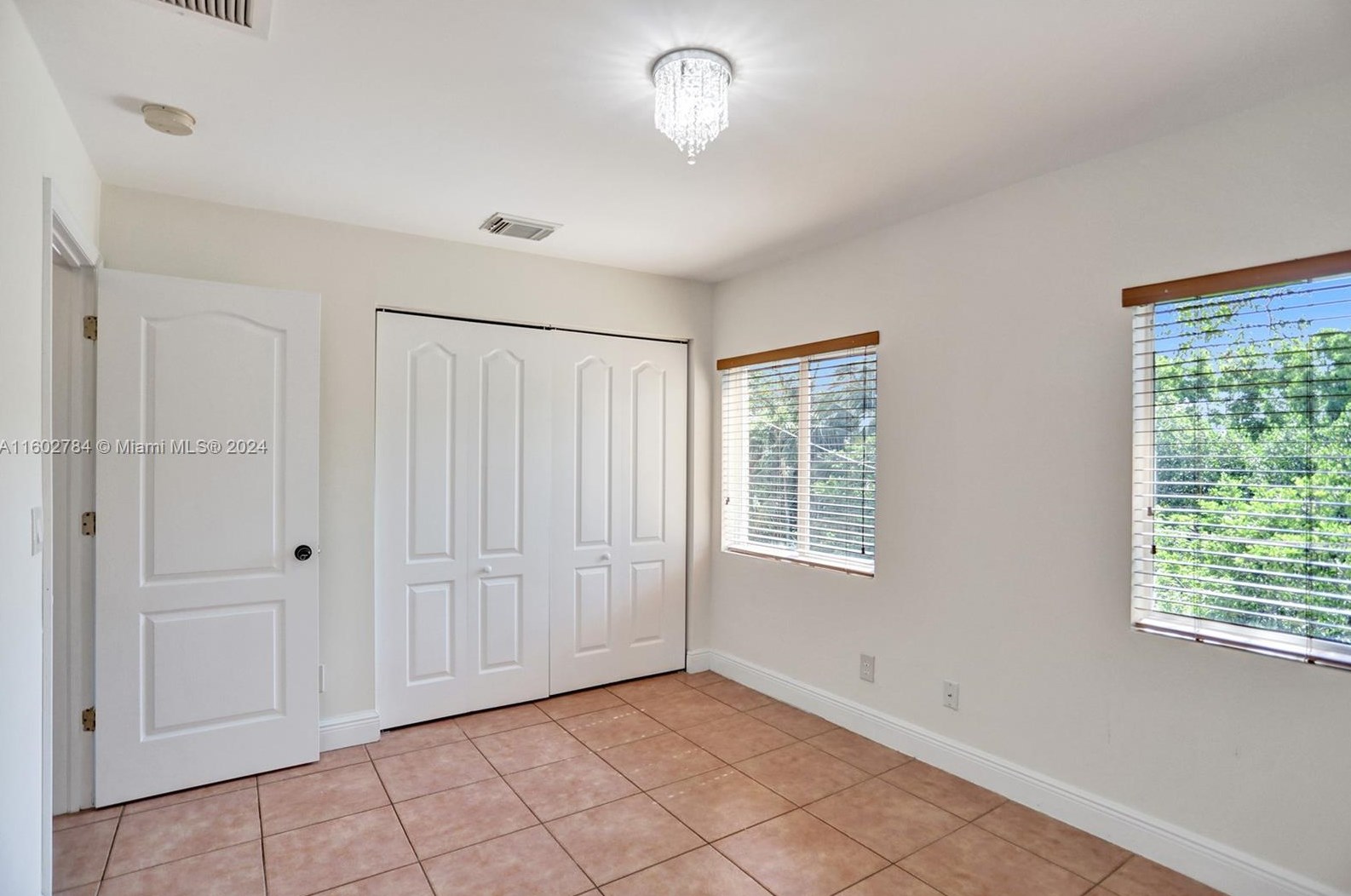 1305 30 Ct, Hollywood FL 33021-5000 exterior