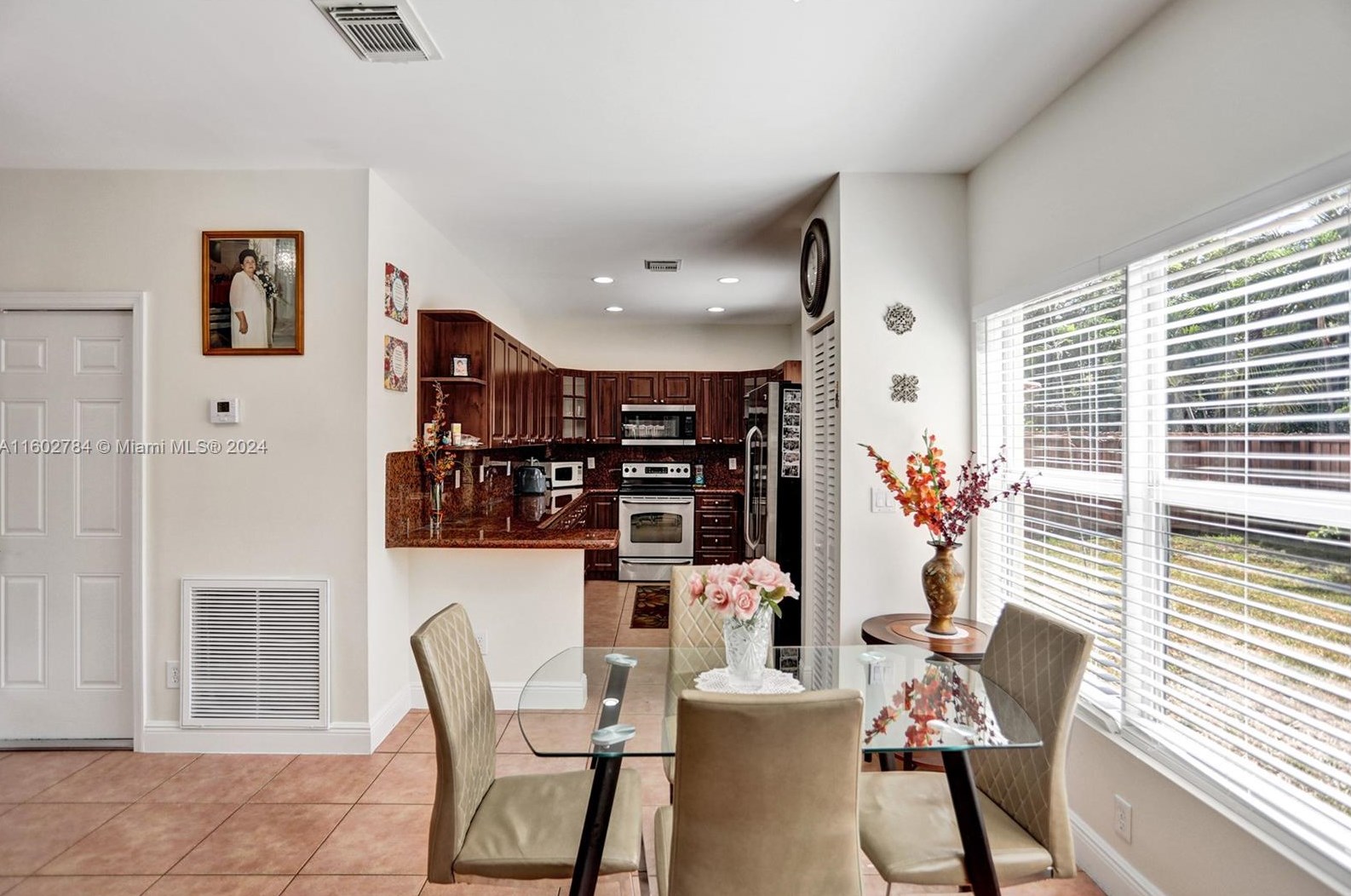 1305 30 Ct, Hollywood FL 33021-5000 exterior