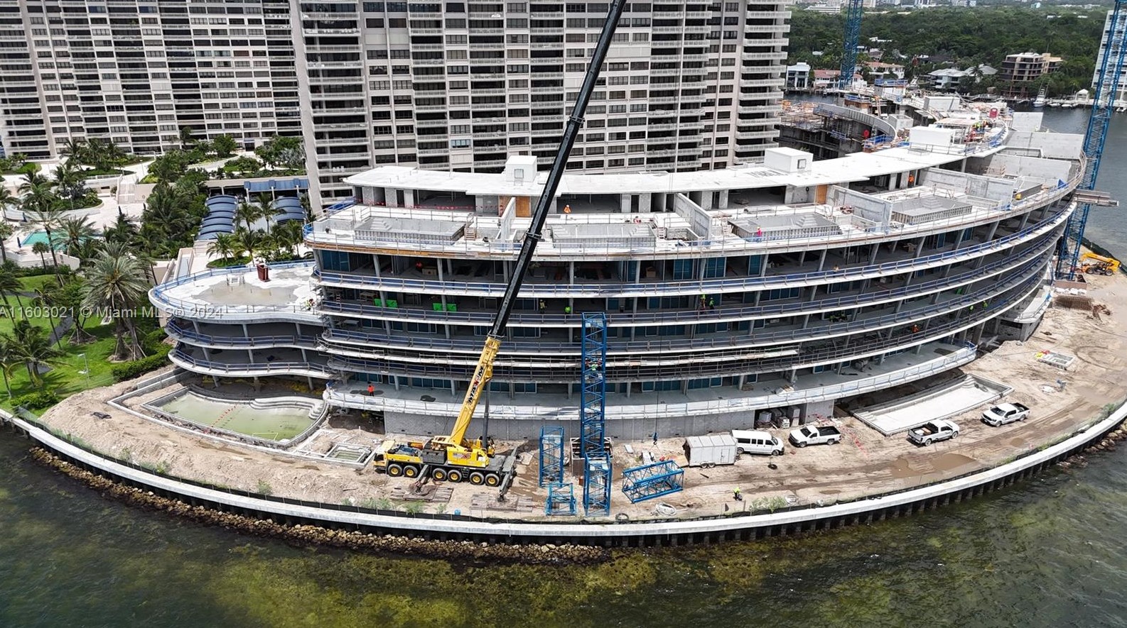 5 Grove Isle Dr, Miami FL 33133-4103 exterior