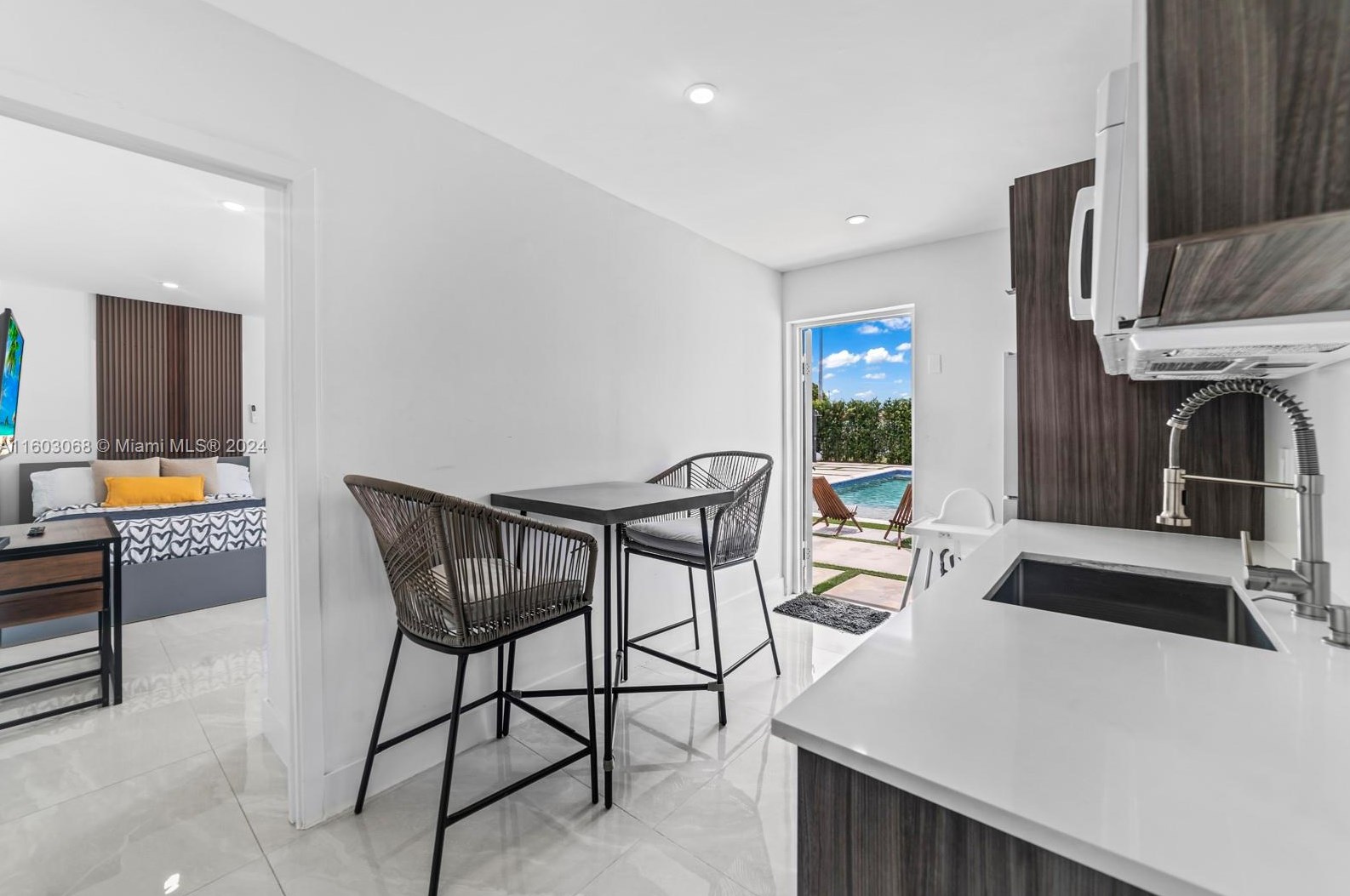 10202 33rd St, Miami FL  33165-3804 exterior