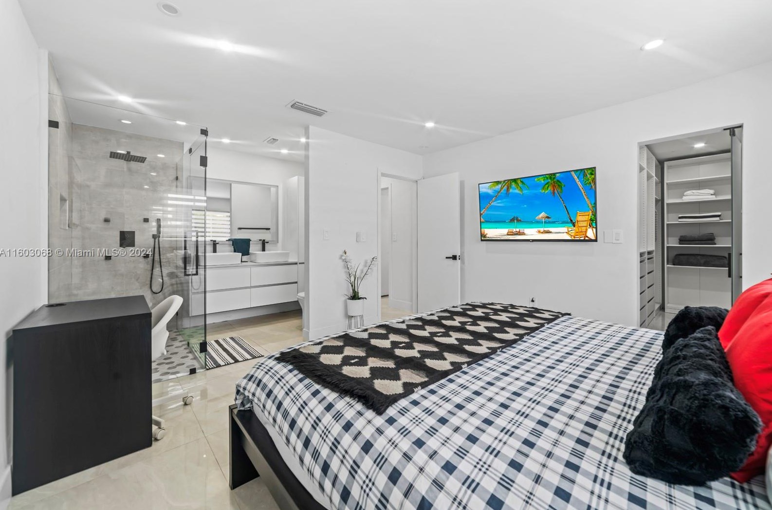 10202 33rd St, Miami FL  33165-3804 exterior