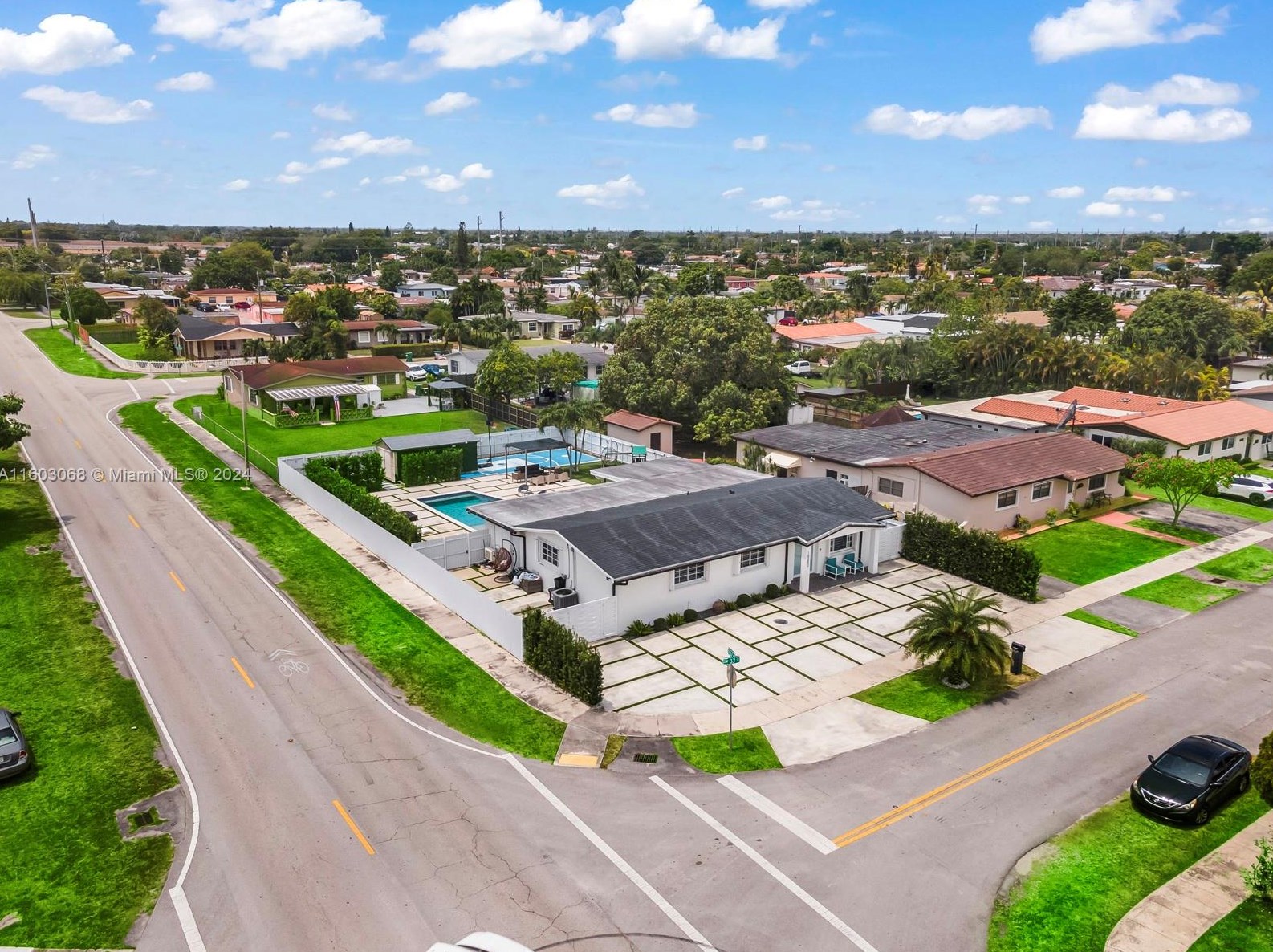 10202 33rd St, Miami FL  33165-3804 exterior