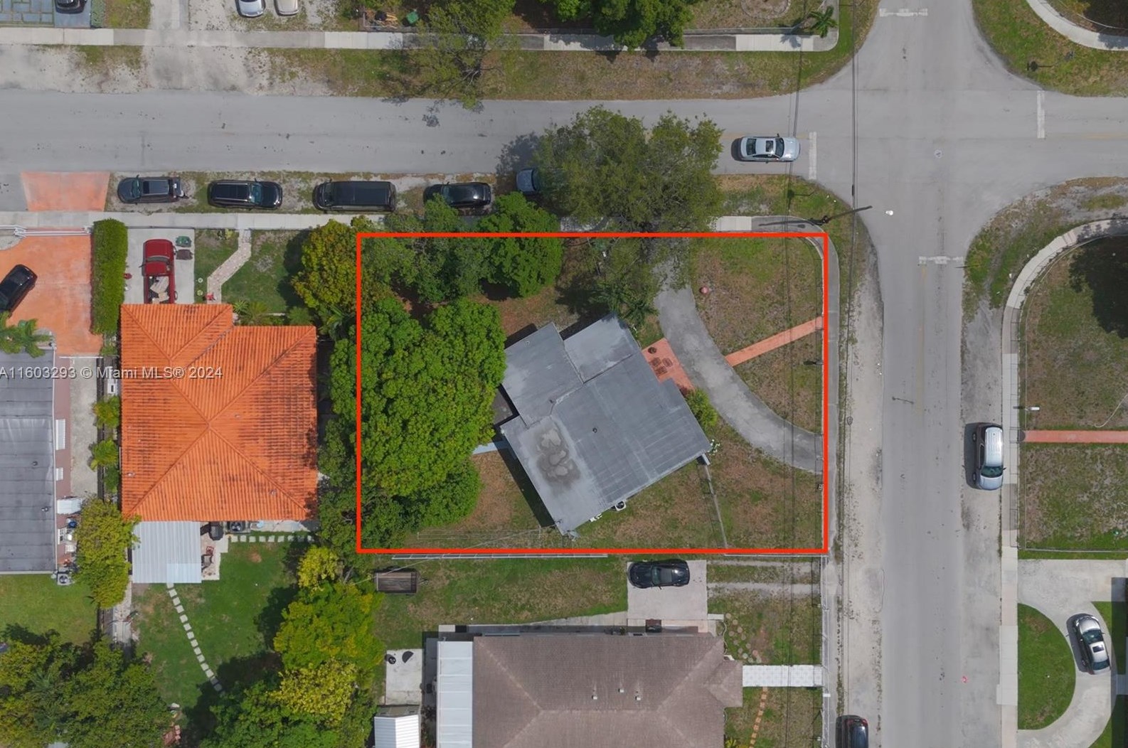 6284 E 6th Ave, Hialeah, FL 33013