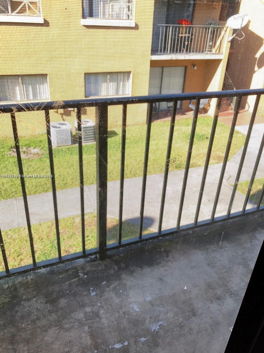 7415 152nd Ave, Miami, FL 33193-3235