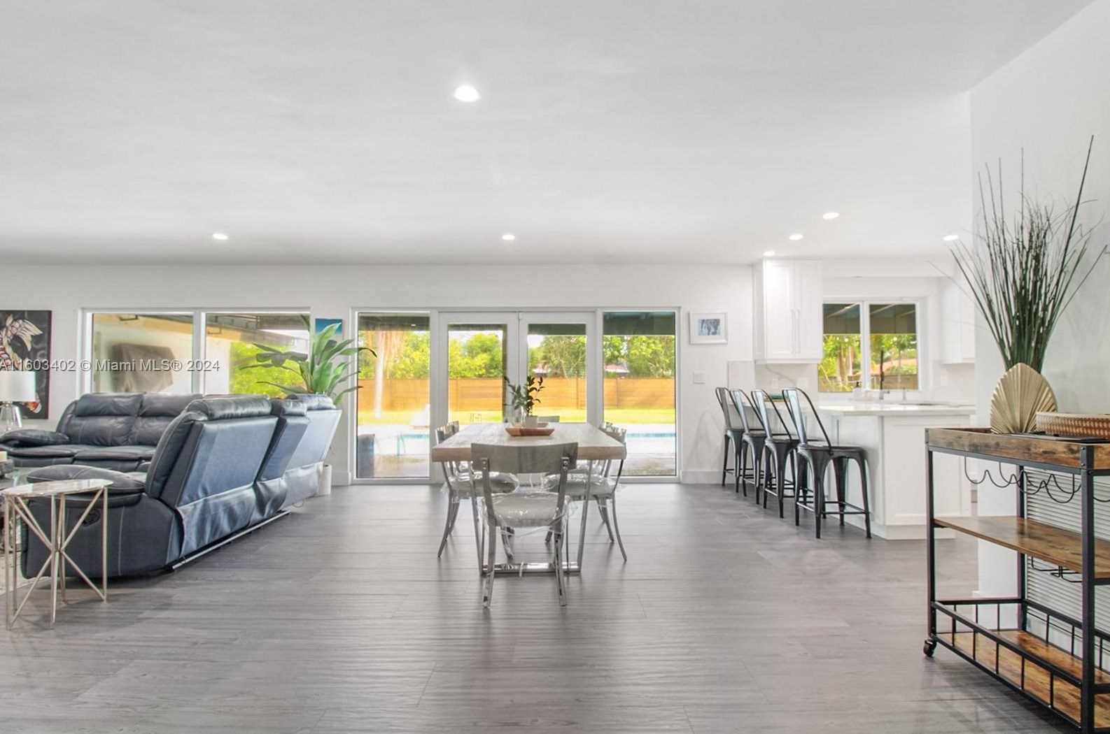 9864 124 Ter, Miami FL 33186-5497 exterior