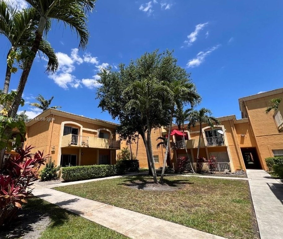 18111 Nw 68th Ave #i201, Hialeah, FL 33015