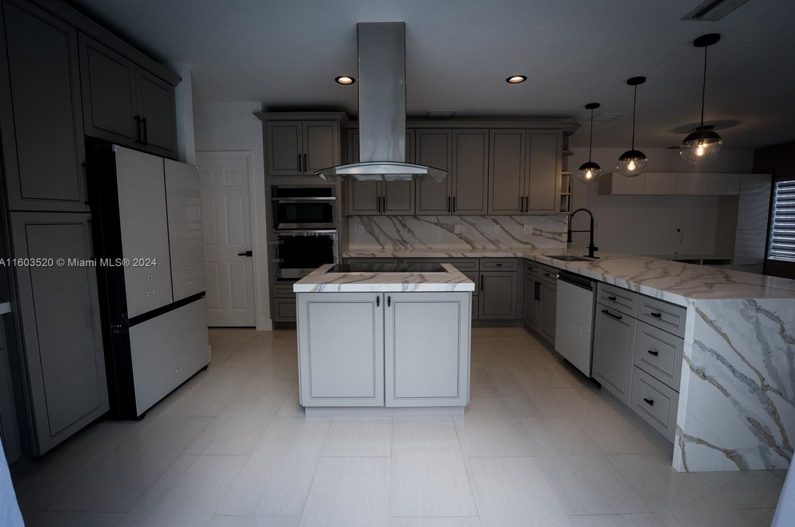 16096 149 Ter, Miami FL  33196-6421 exterior