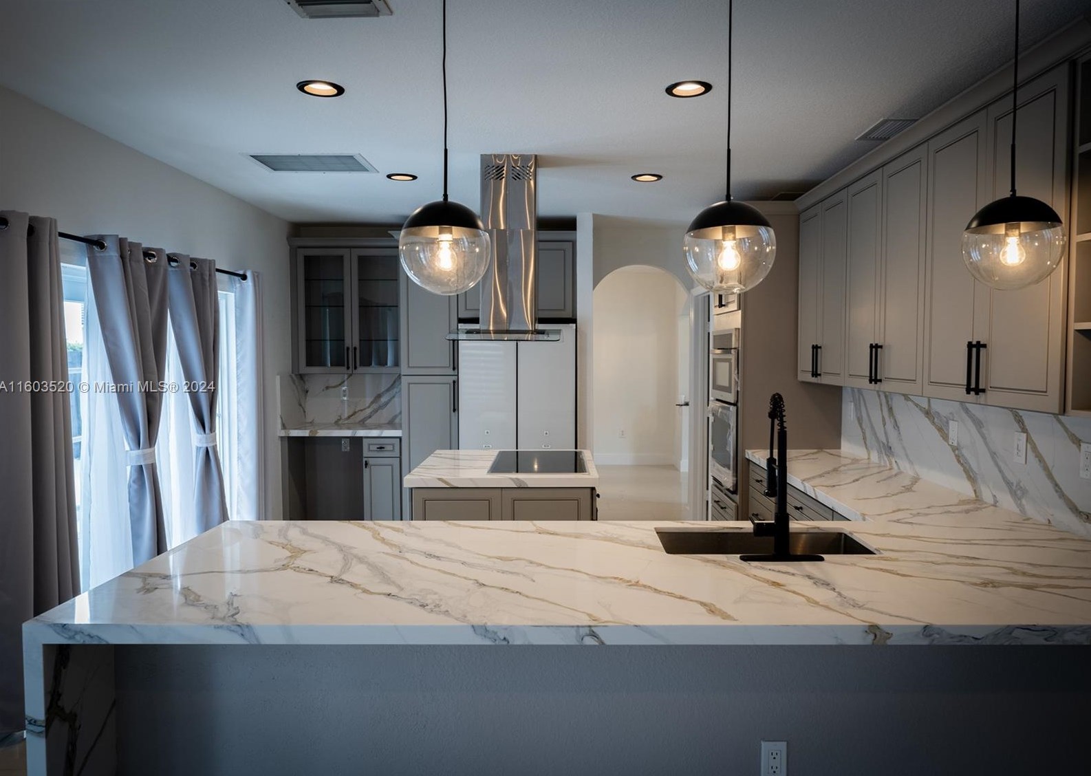 16096 149 Ter, Miami FL  33196-6421 exterior