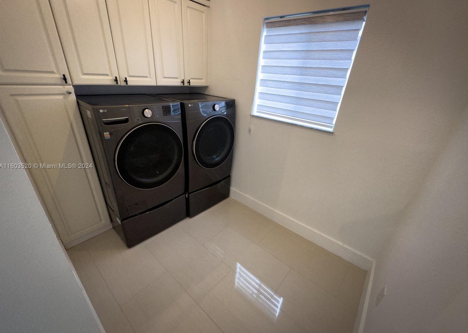 16096 149 Ter, Miami FL  33196-6421 exterior