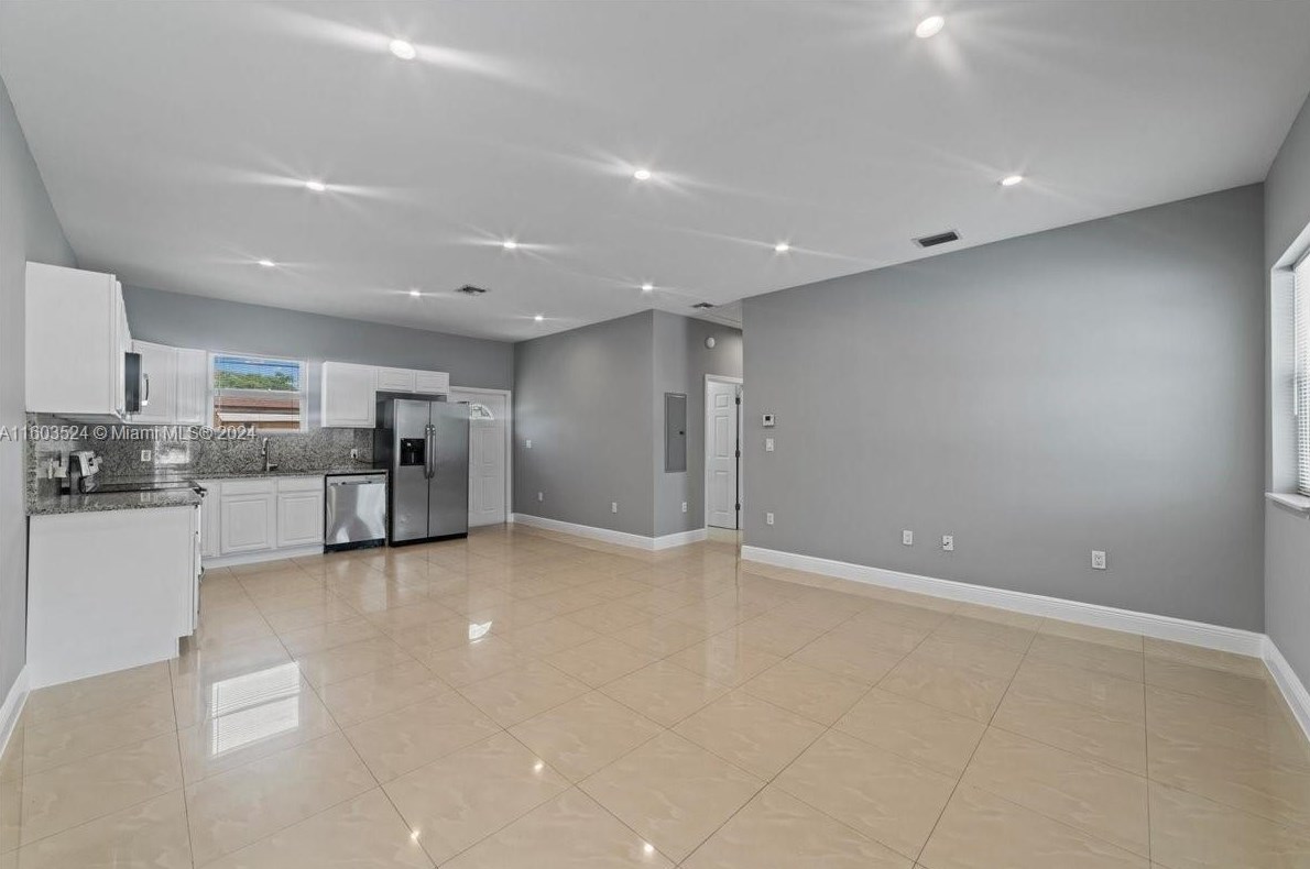 431 Nw 106th St, Miami, FL 33150