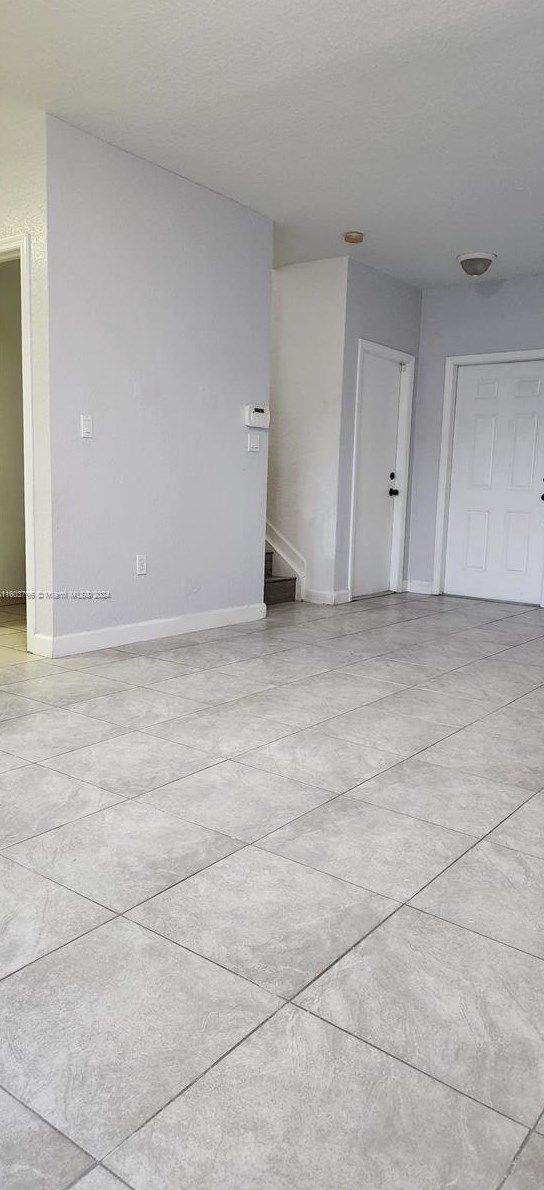 8518 214th Way, Miami, FL 33189-7379