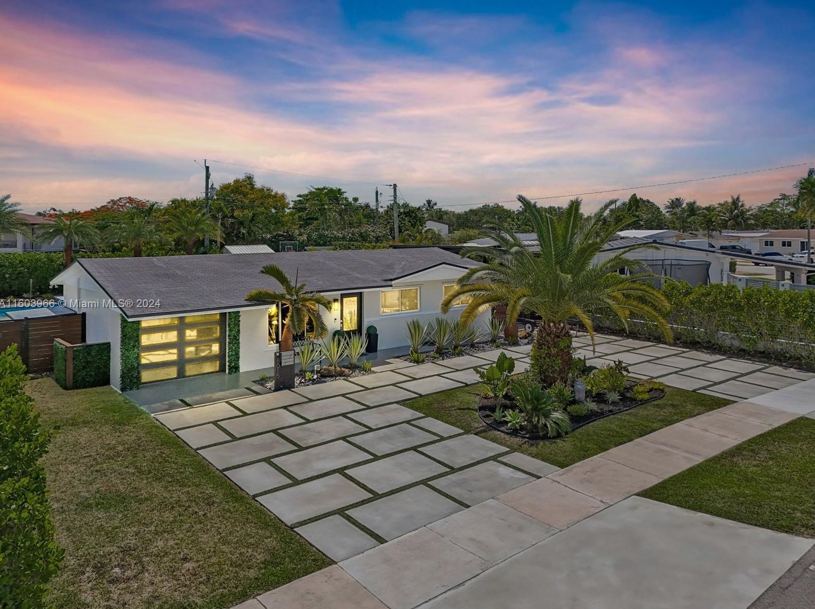 8015 101st Ave, Miami, FL 33173-4013