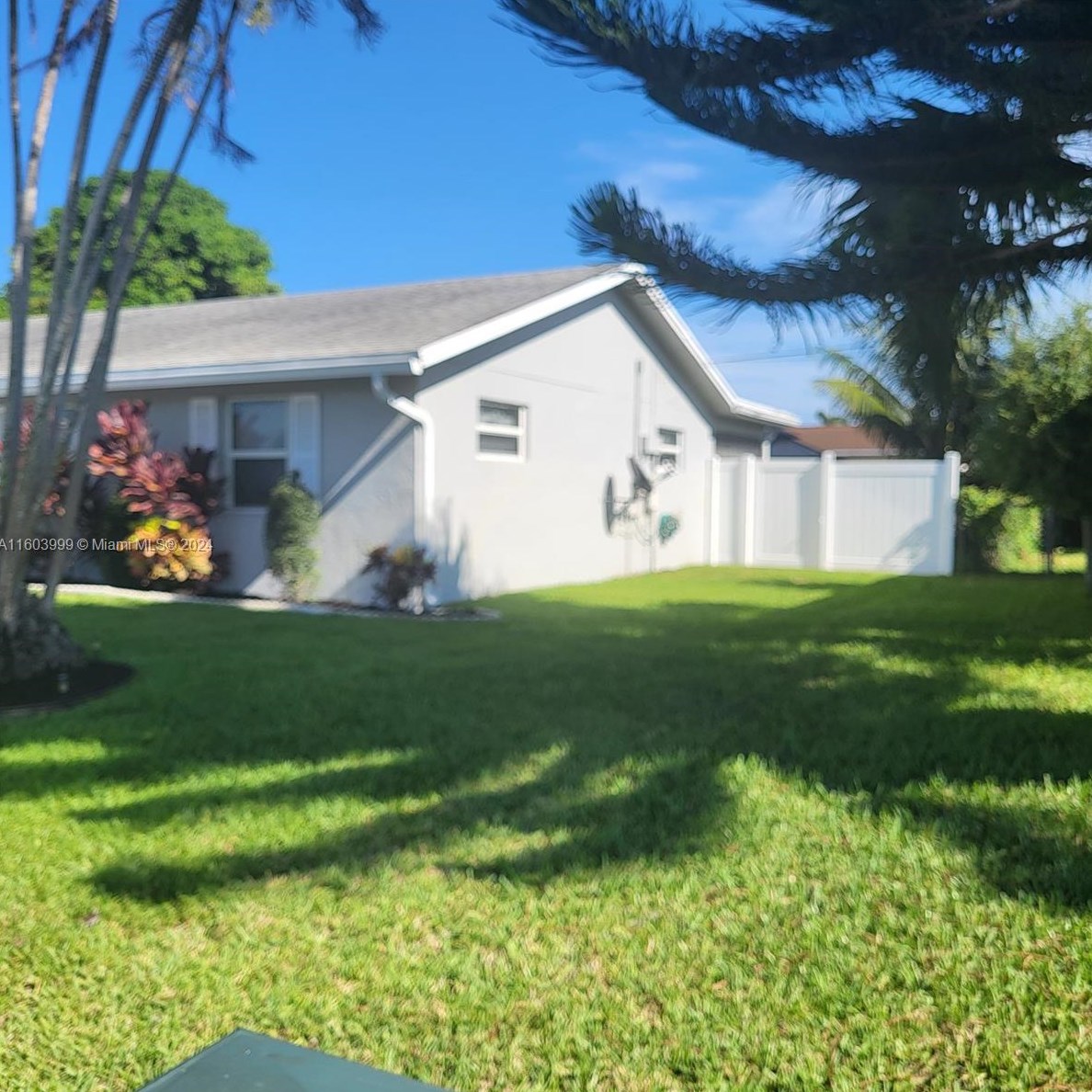 1114 23rd Ave, Boynton Beach, FL 33426-7417