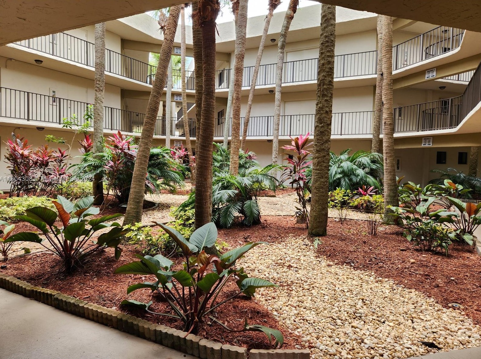 8025 Sw 107th Ave #113, Miami, FL 33173