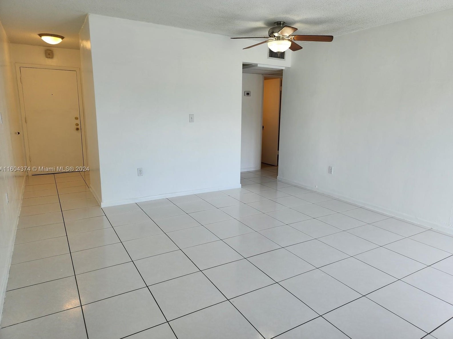 1800 Sw 25th St Apt 2304, Miami, FL 33133