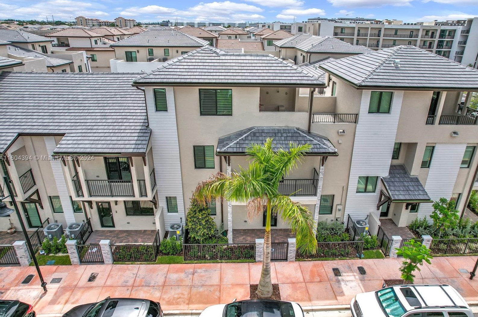 4275 Nw 83rd Path #4275, Miami, FL 33166