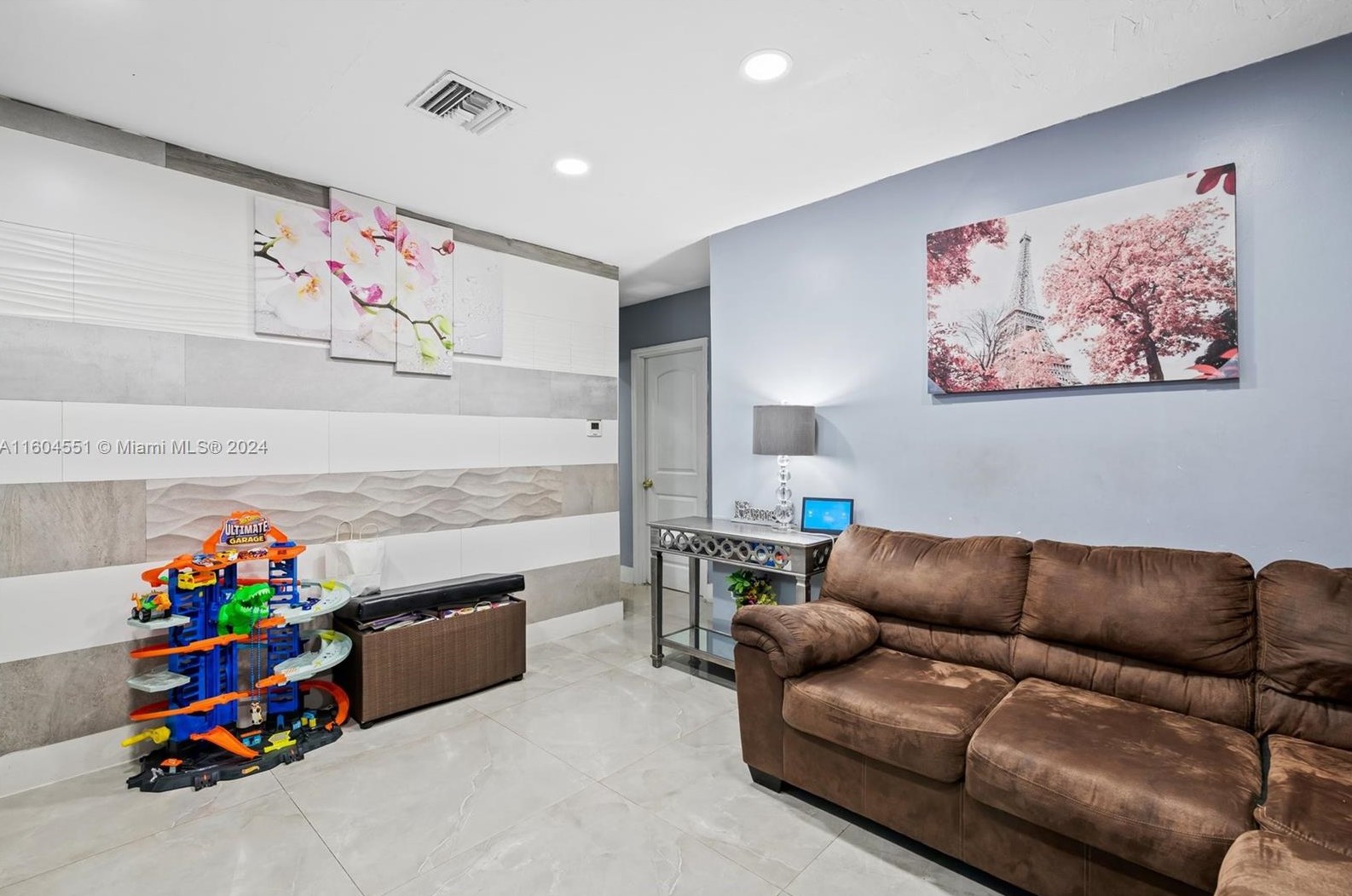 833 Nw 75th St, Miami, FL 33150