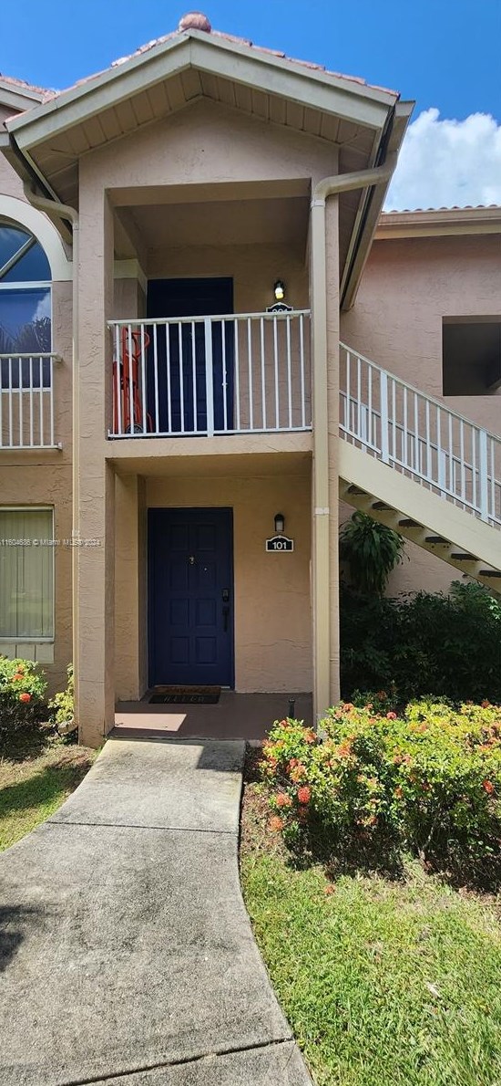 10451 157th Pl, Miami, FL 33196-4551