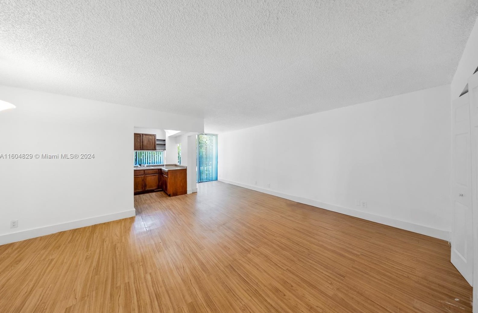 17021 N Bay Rd #101, Miami Beach, FL 33160
