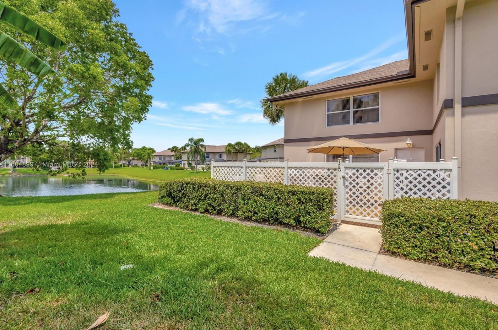 12 Amherst Ct, West Palm Beach, FL 33411-7919