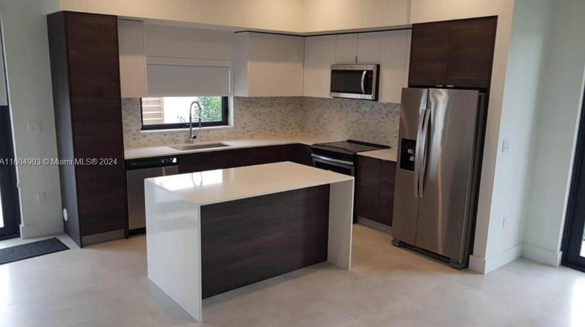 11705 106th Ter, Miami, FL