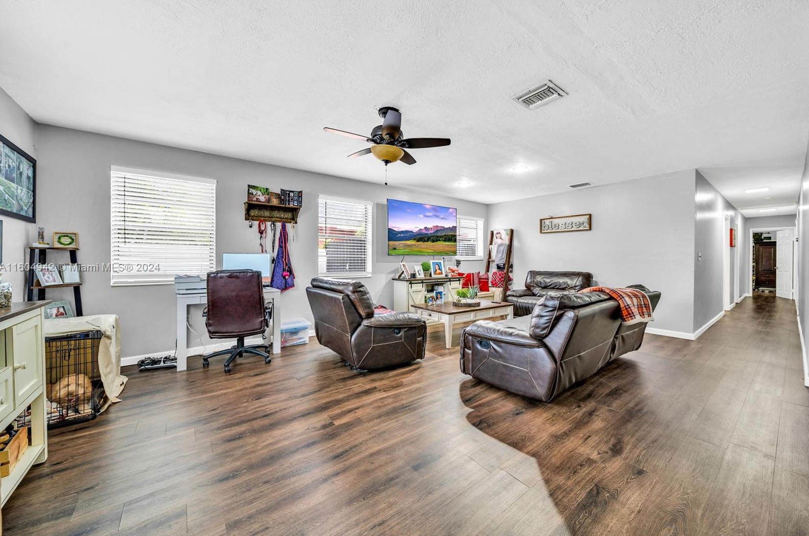 875 E 29th St, Hialeah, FL 33013