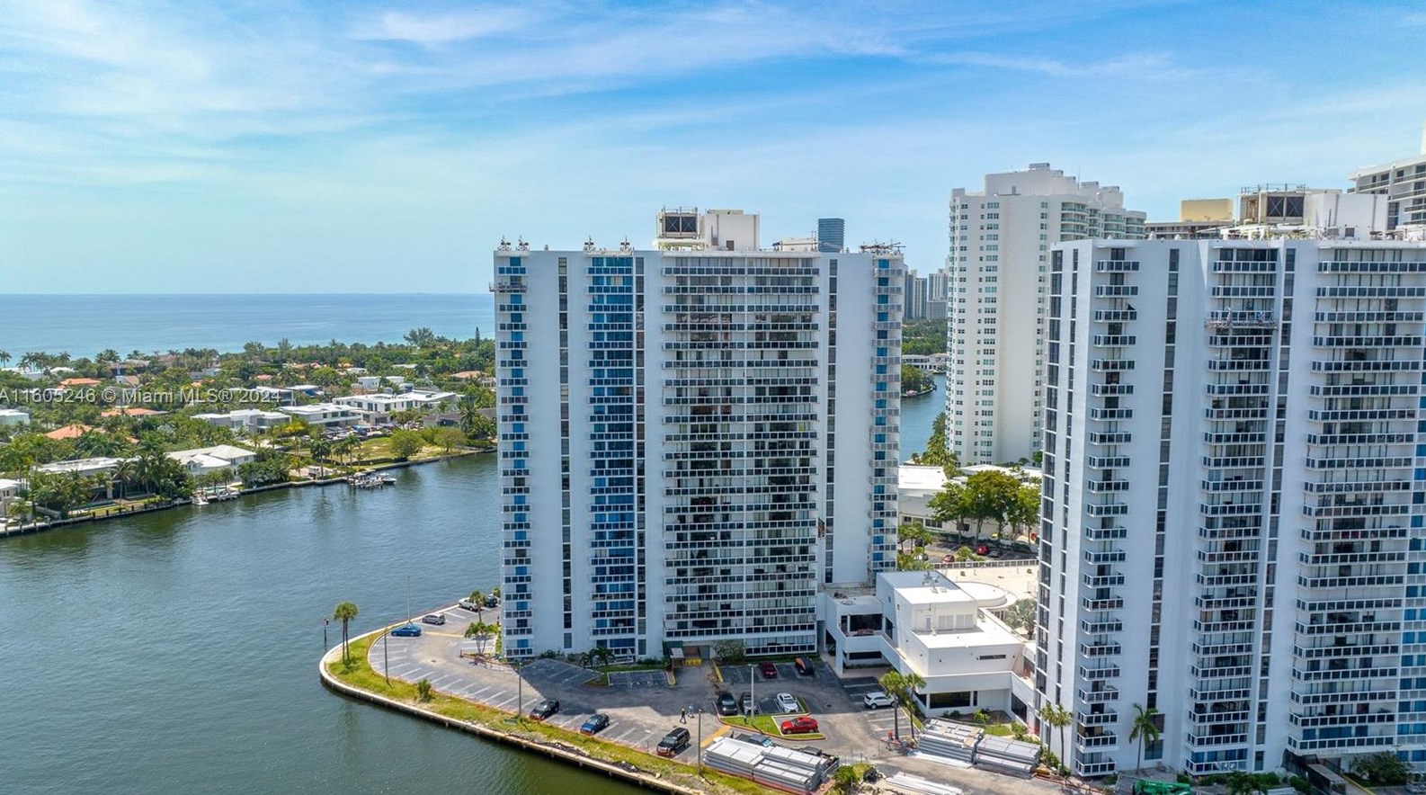 20505 E Country Club Dr #ph-38, Miami, FL