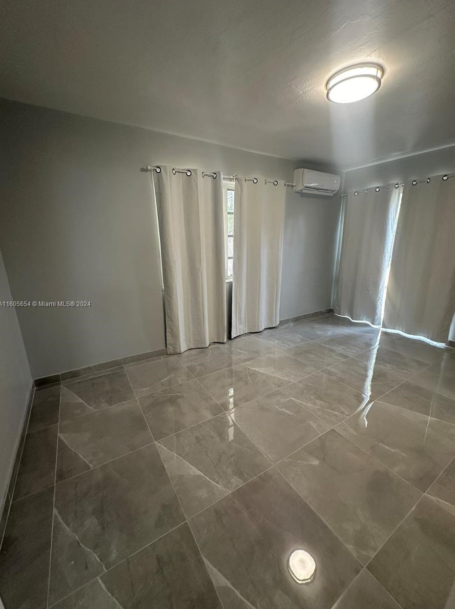 1636 Wilson St #s, Hollywood, FL 33020