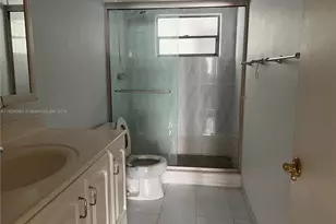 4000 NE 170th St, North Miami Beach, FL 33160 - Photo 16