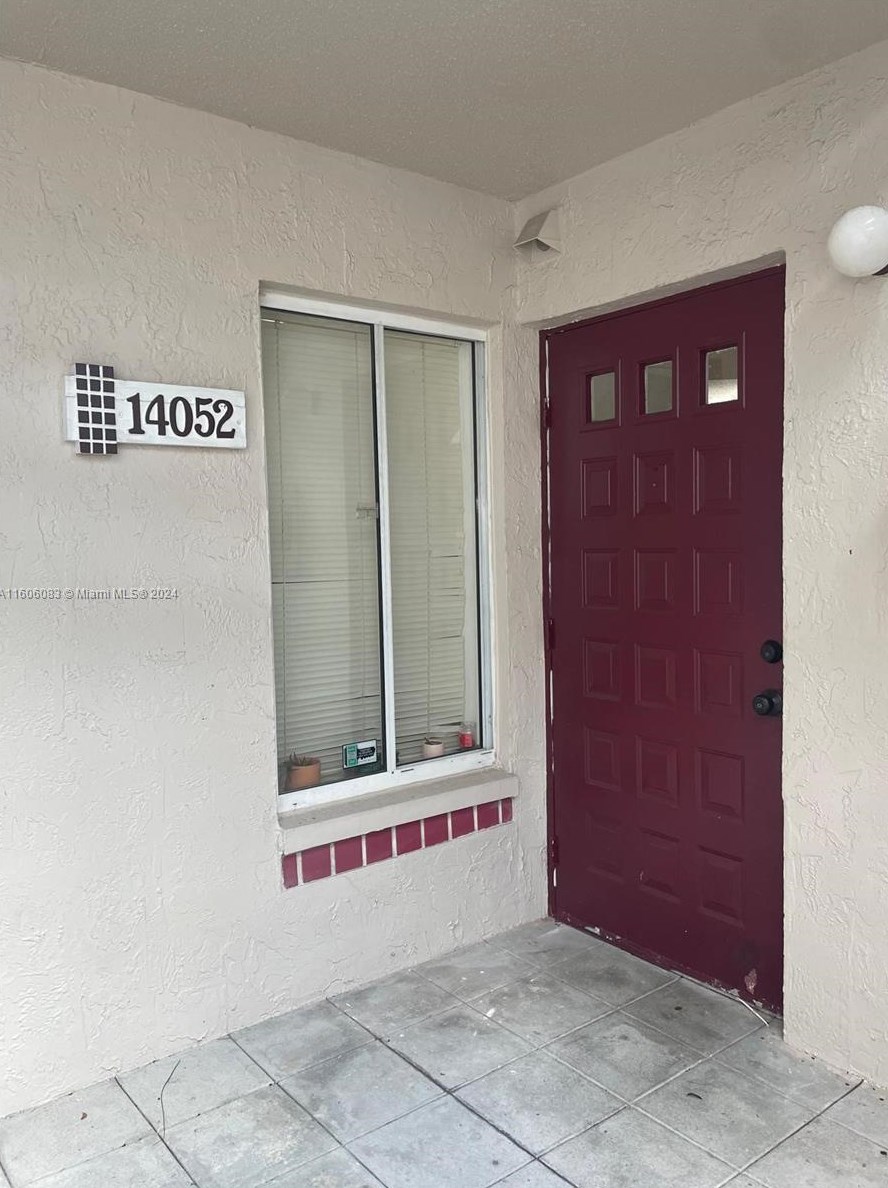 14052 91st Ter, Miami, FL 33186-1293